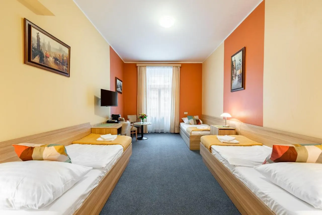 Hotel Libero Прага Чехия